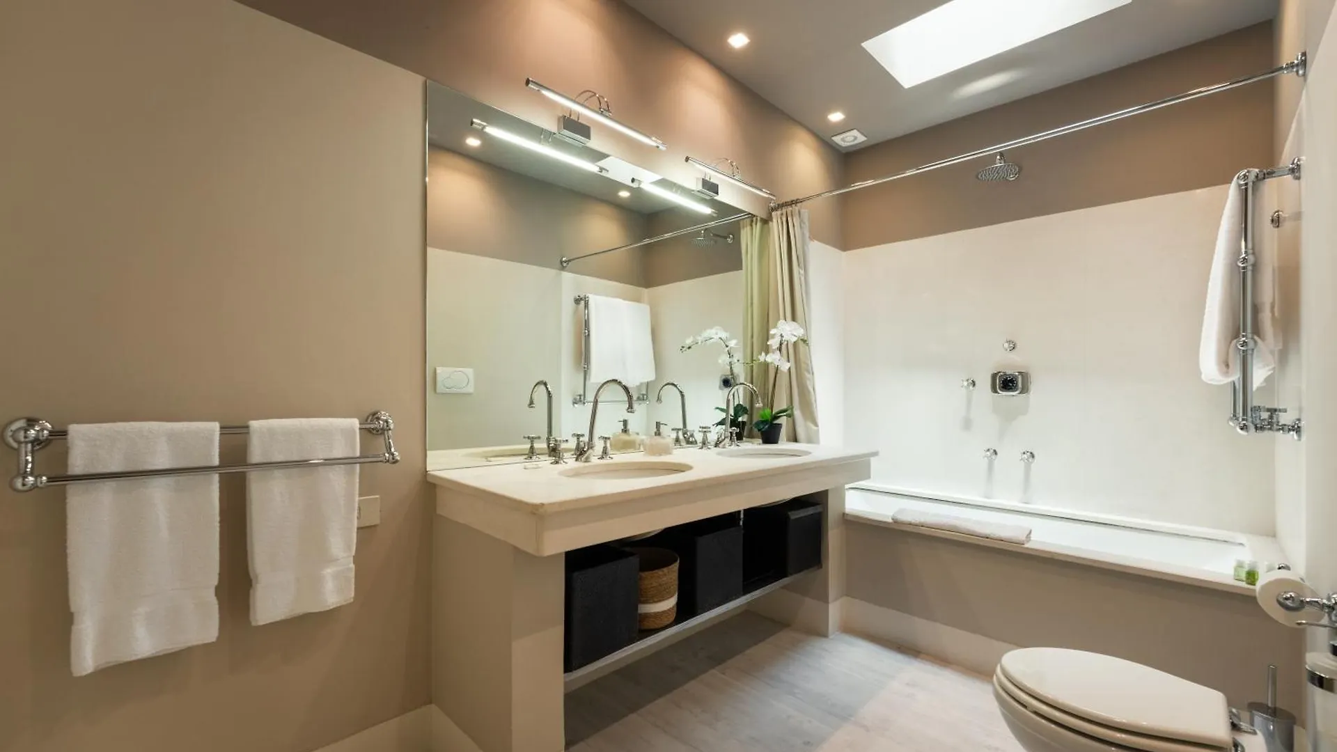 Via Del Campuccio, 72 - 300 Sqm Luxurious With Parking And Private Terrace - Florence Charming Apartments