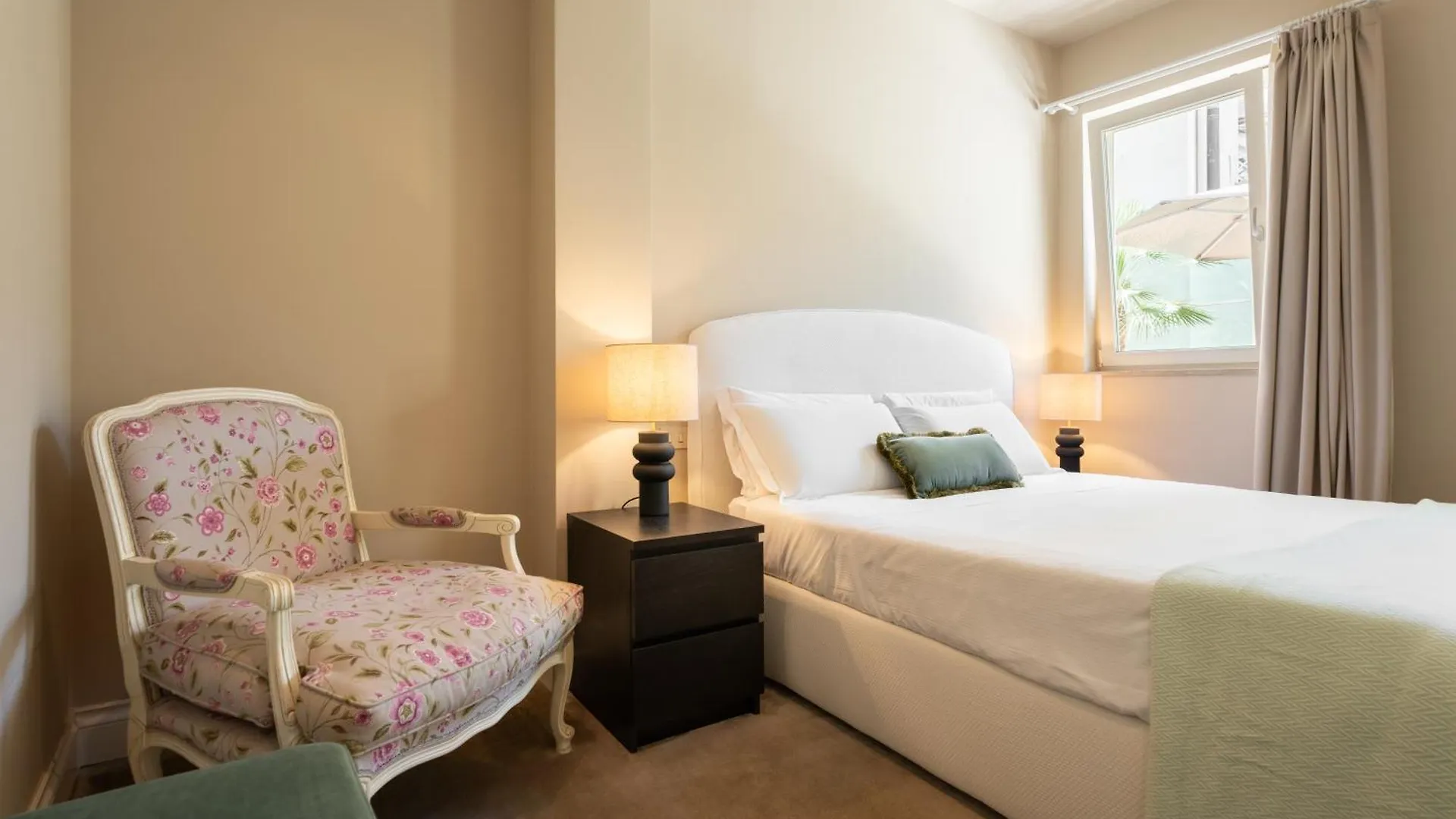 Via Del Campuccio, 72 - 300 Sqm Luxurious With Parking And Private Terrace - Florence Charming Apartments